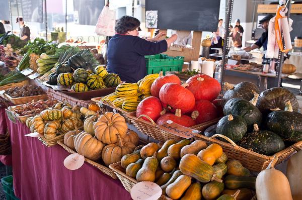 New Amsterdam market,     