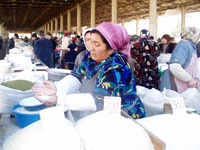 Фархадский дехканский базар